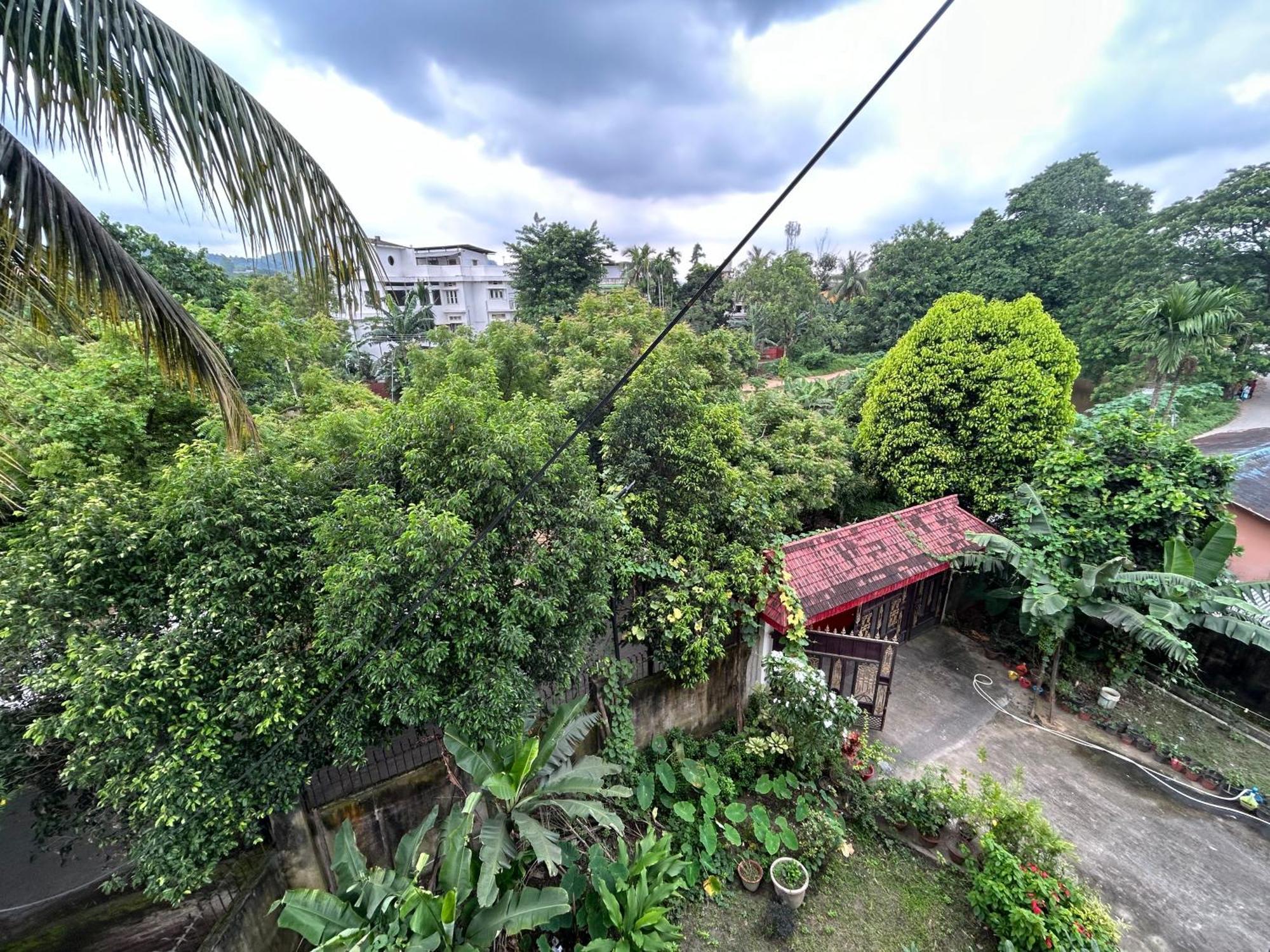 Riverside Apartment *